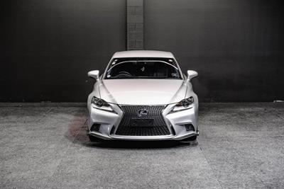 2013 Lexus IS 300h - Thumbnail