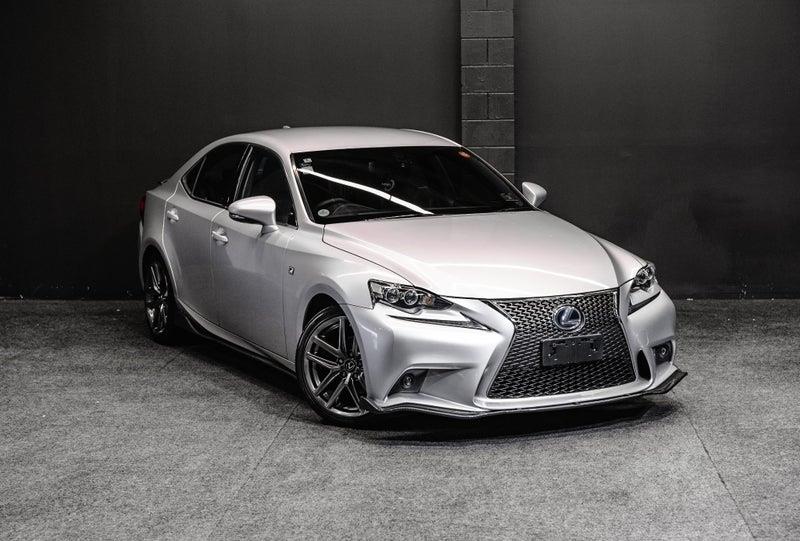 2013 Lexus IS 300h