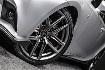 2013 Lexus IS 300h - Thumbnail
