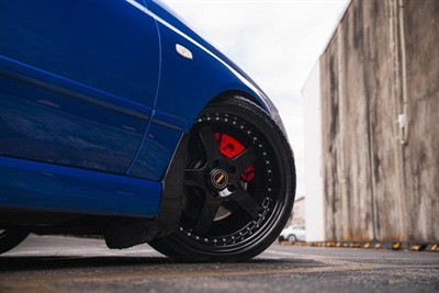 2005 Ford Falcon - Thumbnail