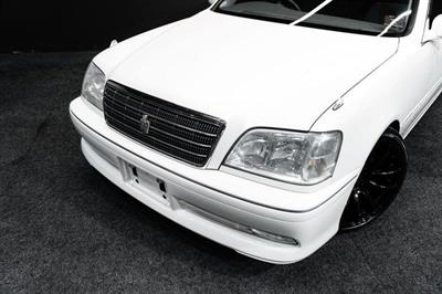 2002 Toyota Crown - Thumbnail