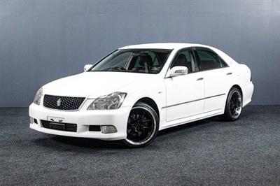 2006 Toyota Crown - Thumbnail