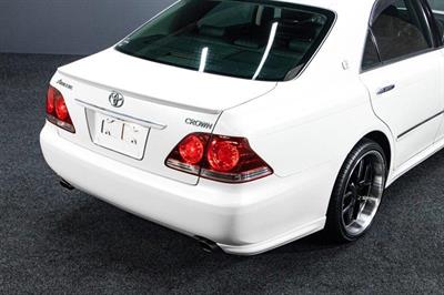 2006 Toyota Crown - Thumbnail