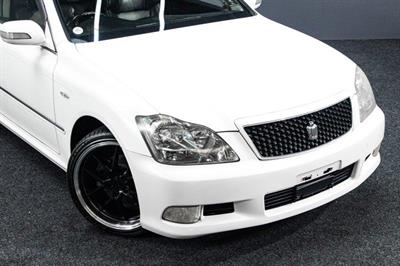 2006 Toyota Crown - Thumbnail