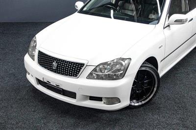 2006 Toyota Crown - Thumbnail