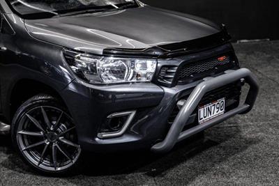 2016 Toyota Hilux - Thumbnail