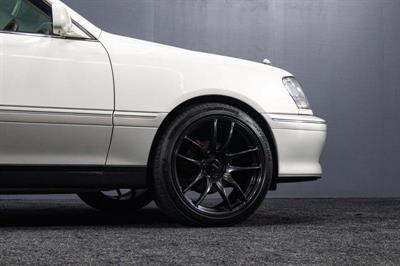 2001 Toyota Crown - Thumbnail