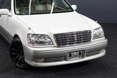 2001 Toyota Crown - Thumbnail