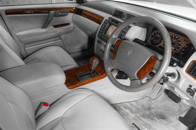 2001 Toyota Crown - Thumbnail