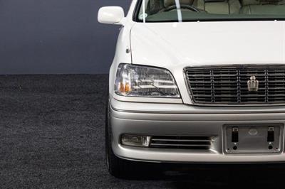 2001 Toyota Crown - Thumbnail
