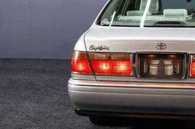 2001 Toyota Crown - Thumbnail