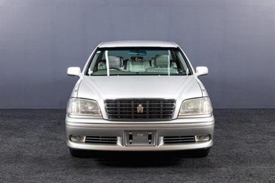 2001 Toyota Crown - Thumbnail