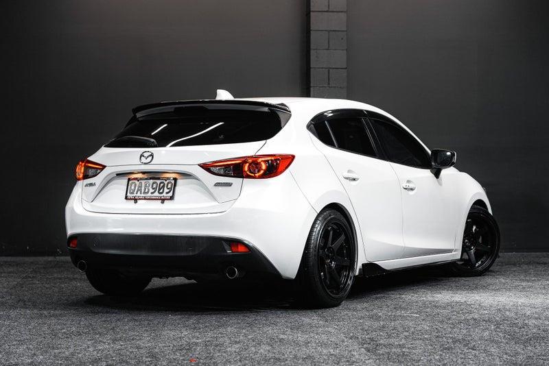 2014 Mazda Axela