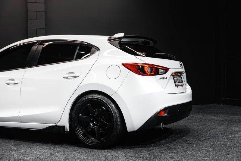 2014 Mazda Axela