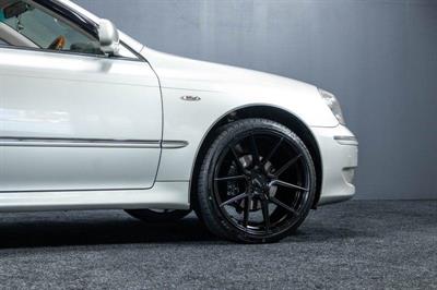 2005 Toyota Crown - Thumbnail