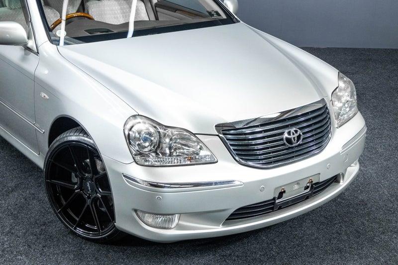 2005 Toyota Crown