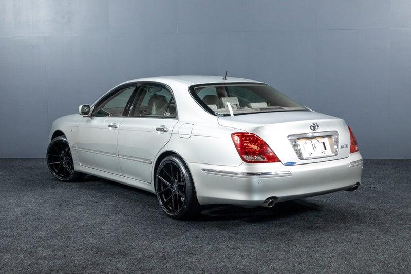 2005 Toyota Crown