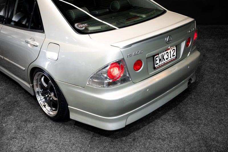 2003 Lexus IS 200