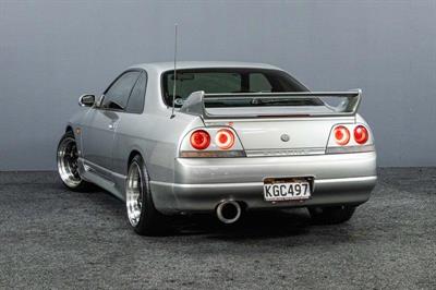 1996 Nissan Skyline - Thumbnail