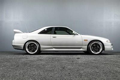 1996 Nissan Skyline - Thumbnail