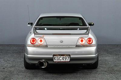 1996 Nissan Skyline - Thumbnail