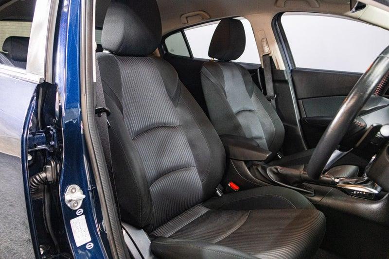 2013 Mazda Axela