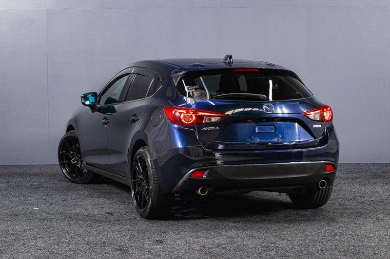 2013 Mazda Axela