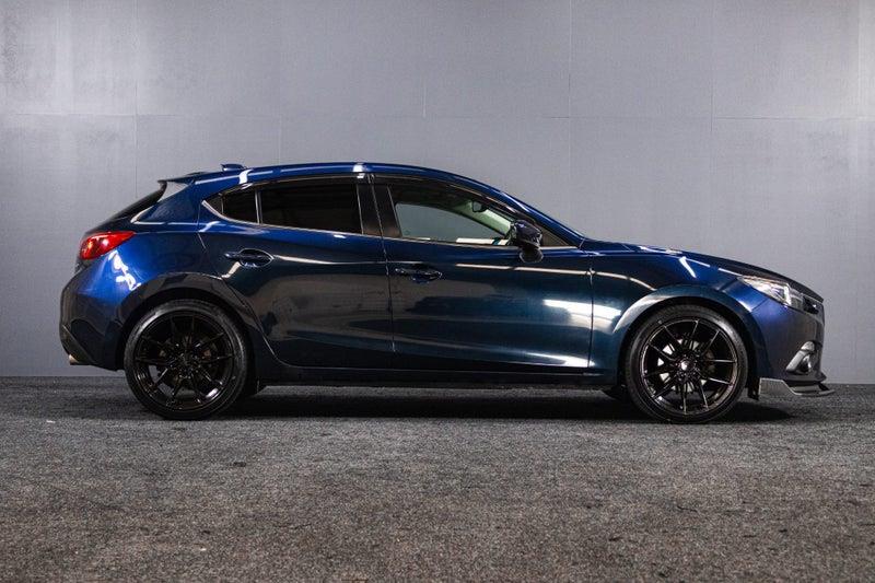 2013 Mazda Axela