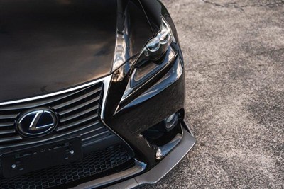 2013 Lexus IS 300h - Thumbnail