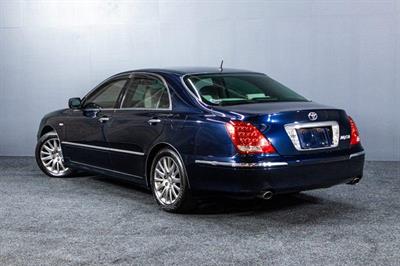 2005 Toyota Crown - Thumbnail