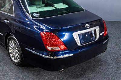 2005 Toyota Crown - Thumbnail