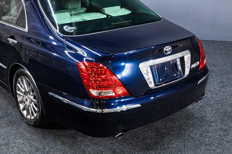 2005 Toyota Crown