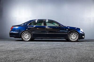 2005 Toyota Crown - Thumbnail