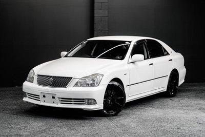 2005 Toyota Crown - Thumbnail