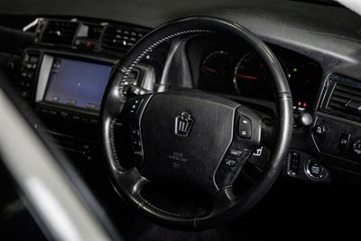 2005 Toyota Crown - Thumbnail
