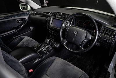 2005 Toyota Crown - Thumbnail