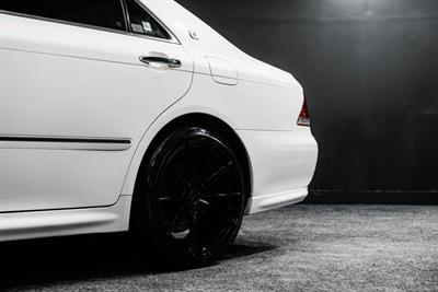 2005 Toyota Crown - Thumbnail