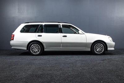 2001 Toyota Crown - Thumbnail
