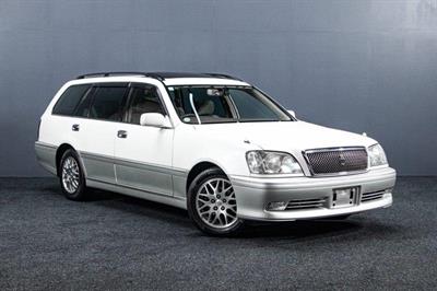 2001 Toyota Crown - Thumbnail
