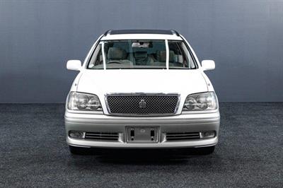 2001 Toyota Crown - Thumbnail