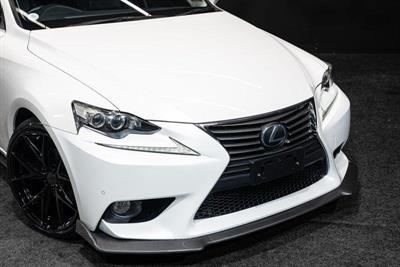2013 Lexus IS 300h - Thumbnail