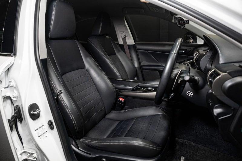 2013 Lexus IS 300h
