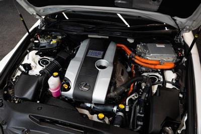 2013 Lexus IS 300h - Thumbnail