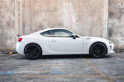 2017 Toyota 86 - Thumbnail