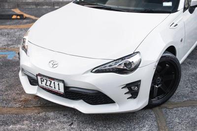 2017 Toyota 86 - Thumbnail