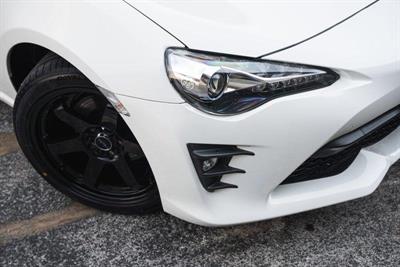 2017 Toyota 86 - Thumbnail