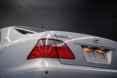 2005 Toyota Crown - Thumbnail