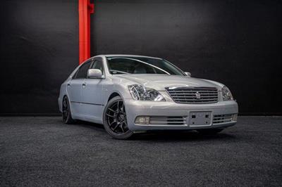 2005 Toyota Crown - Thumbnail