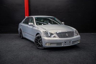 2005 Toyota Crown - Thumbnail