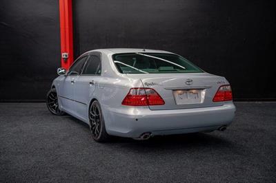 2005 Toyota Crown - Thumbnail